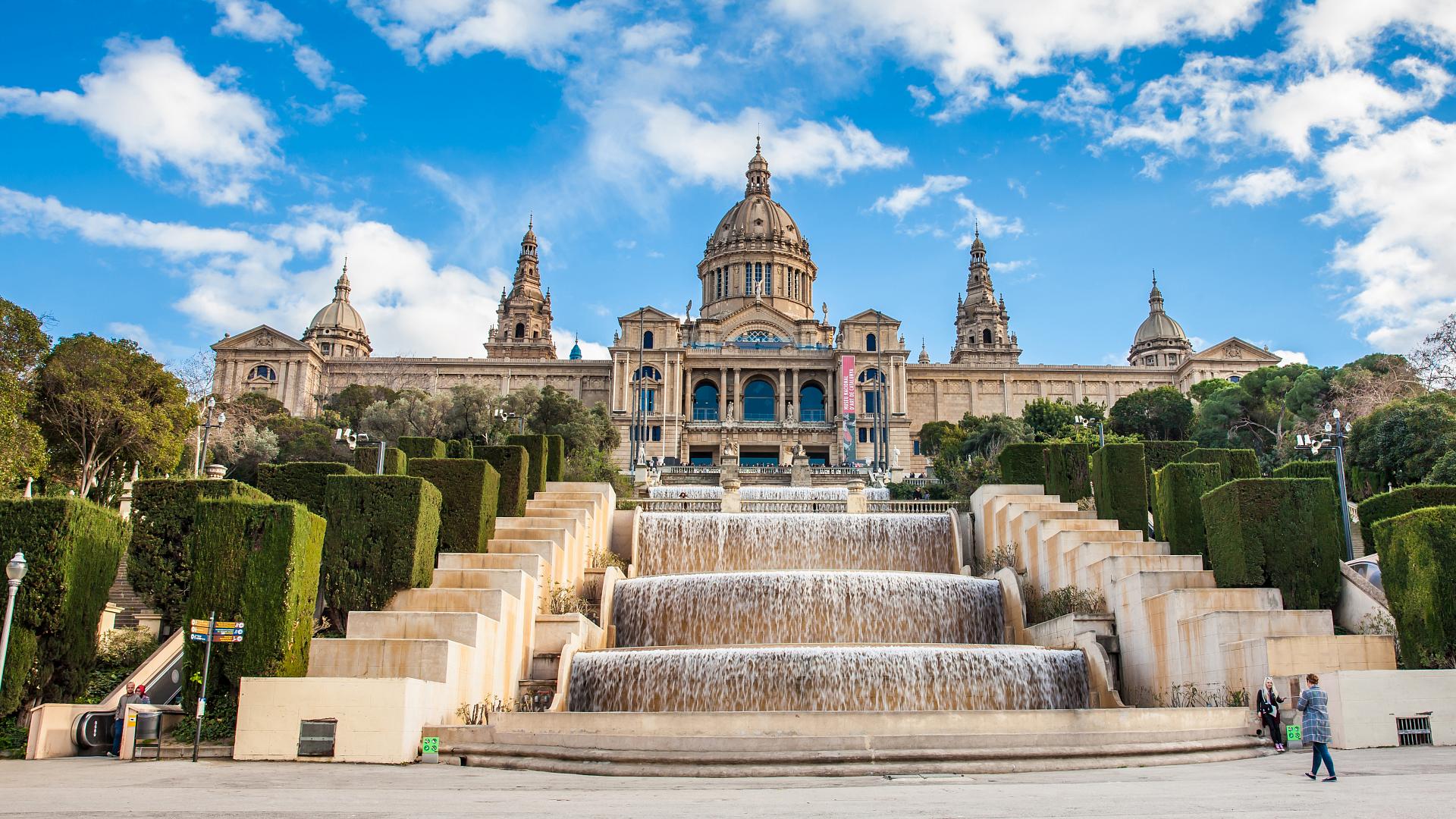 Explore the city of Barcelona