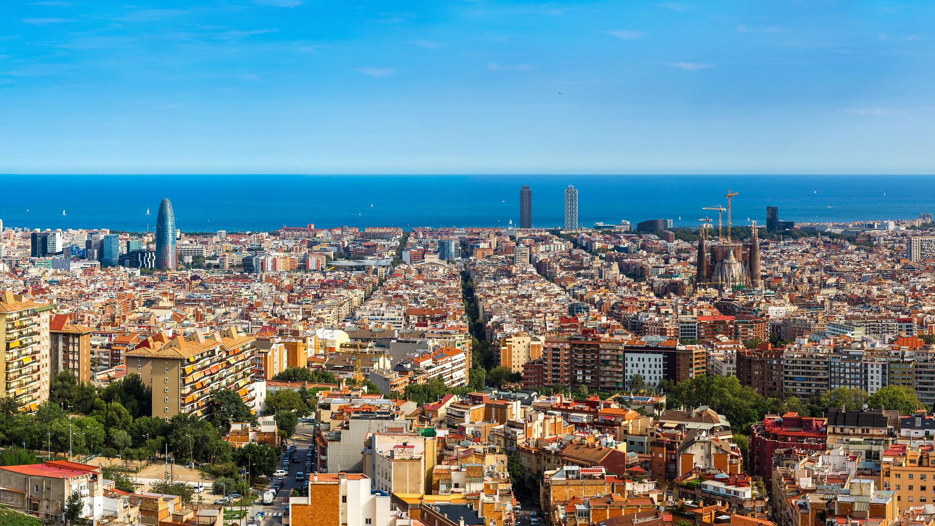 Live your getaway to Barcelona to the fullest!